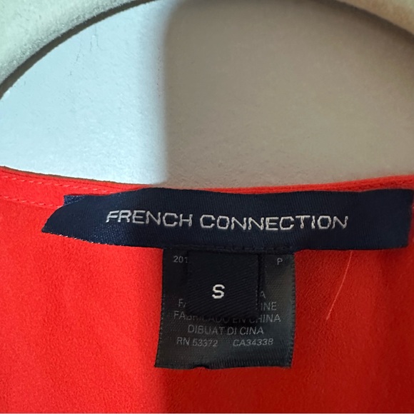 French Connection Women's Red Sleeveless Top Size Small - Picture 3 of 5